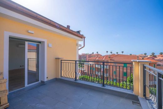 Luxury Apartment for sale in Borgio, 1 250 000 €, Photo 5