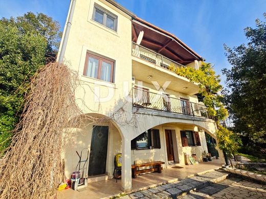 Maison de luxe à vendre à Crikvenica, 450 000 €, Photo 3