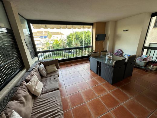 Luxury Apartment for sale in San Pedro de Alcántara, 670 500 €, Photo 5