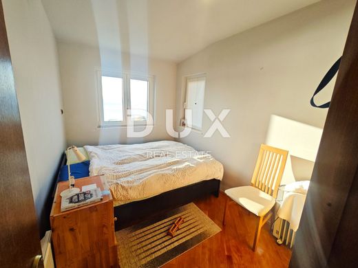 Maison de luxe à vendre à Crikvenica, 450 000 €, Photo 7