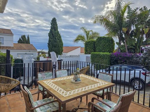 Luxury House for sale in Manilva, 860 000 €, Photo 2