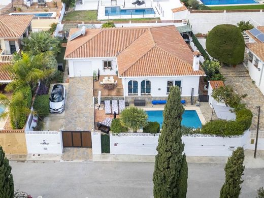 Luxury House for sale in Manilva, 860 000 €, Photo 5