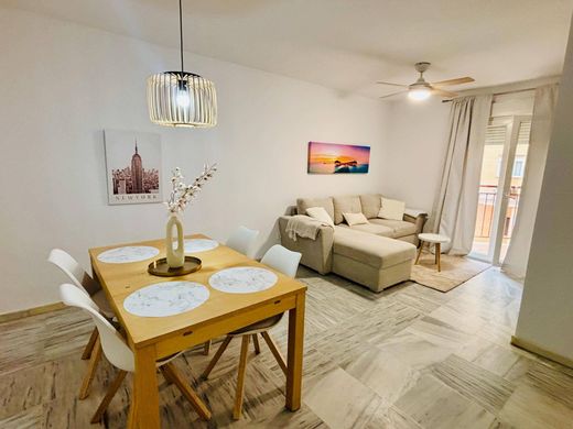 Luxury Apartment for sale in Málaga, 410 000 €, Photo 1