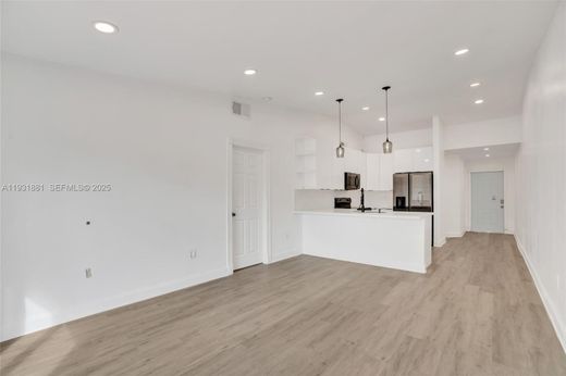 Luxury House for sale in Miami Terrace Mobile Home, 401 171 €, Photo 5