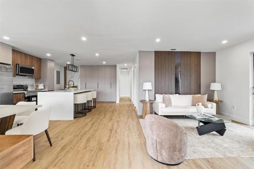 Luxury House for sale in Hollywood, 604 282 €, Photo 7