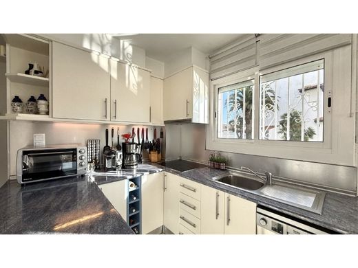 Luxury House for sale in Empuriabrava, 580 000 €, Photo 4