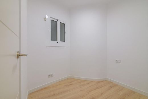 Luxury Apartment for sale in Barcelona, 530 000 €, Photo 5