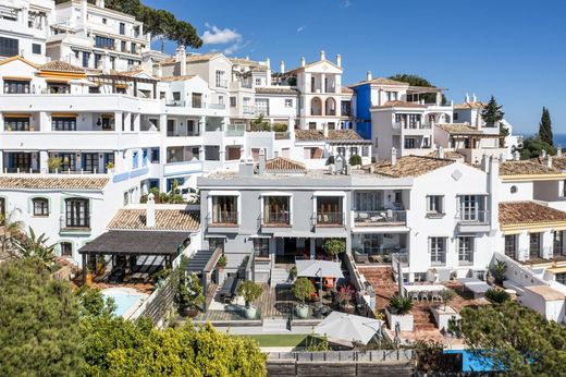 Luxury Apartment for sale in Benahavís, 1 095 000 €, Photo 5