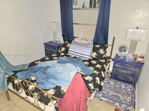 Luxury House for sale in Miami Heights Trailer Park, 610 292 €, Photo 7