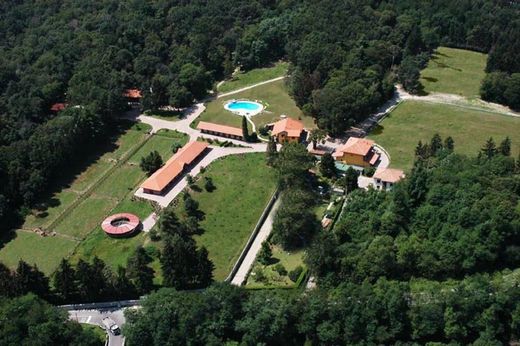 Luxury House for sale in Travedona Monate, 1 649 000 €, Photo 1
