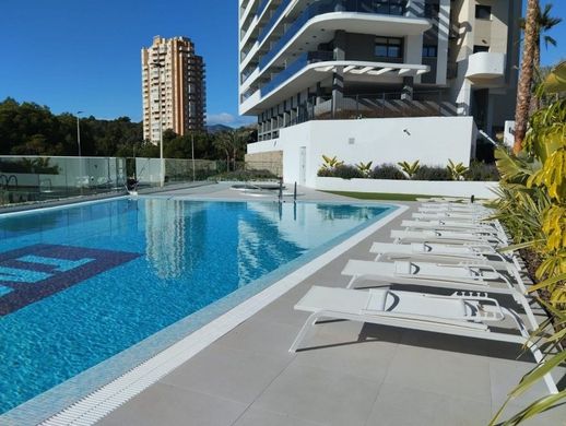 Luxury Apartment for sale in Benidorm, 637 000 €, Photo 1