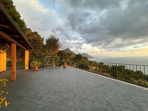 Luxury House for sale in Maratea, 790 000 €, Photo 3