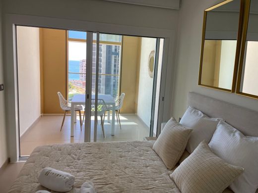 Luxury Apartment for sale in Benidorm, 410 000 €, Photo 1