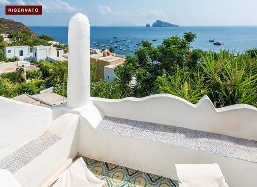 Maison de luxe à vendre à Lipari, 1 150 000 €, Photo 1