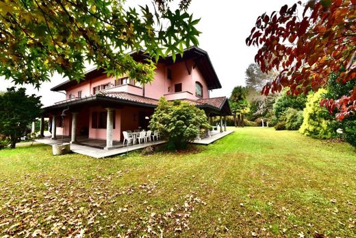 Luxury House for sale in Cantù, 1 230 000 €, Photo 2