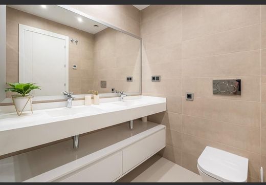 Luxury Apartment for sale in Benidorm, 579 000 €, Photo 4