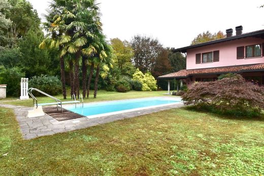 Luxury House for sale in Cantù, 1 230 000 €, Photo 4