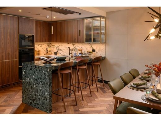 Appartement de luxe à vendre à London, 983 168 €, Photo 3
