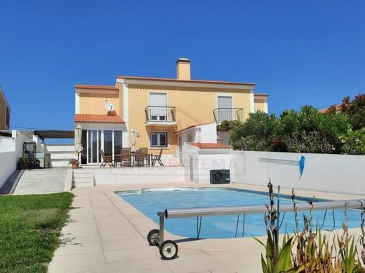Maison de luxe à vendre à Alcobaça, 435 000 €, Photo 1