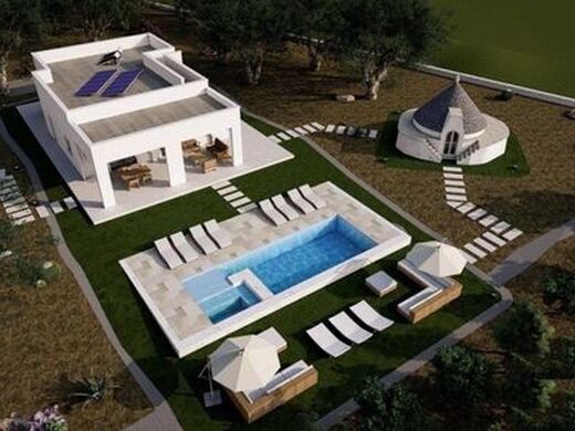 Luxury House for sale in Ostuni, 790 000 €, Photo 1