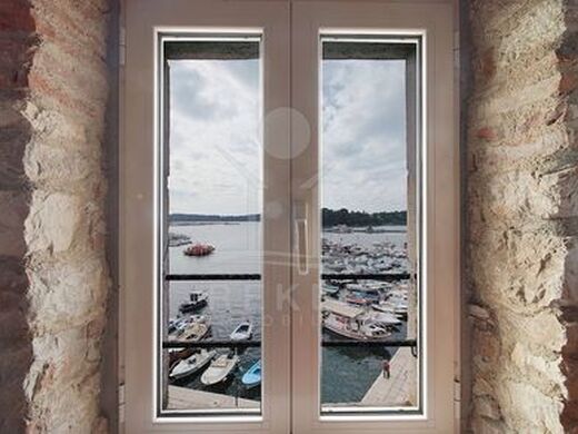 Luxury Apartment for sale in Rovinj, 550 000 €, Photo 1