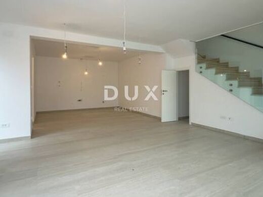 Appartement de luxe à vendre à Crikvenica, 479 000 €, Photo 3