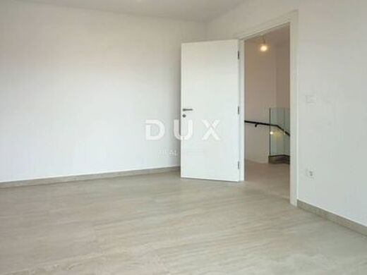 Appartement de luxe à vendre à Crikvenica, 479 000 €, Photo 5