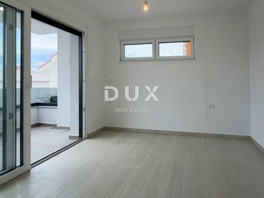 Appartement de luxe à vendre à Crikvenica, 479 000 €, Photo 6