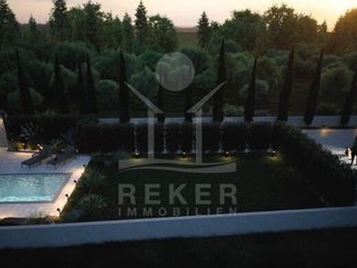 Maison de luxe à vendre à Porec, 460 000 €, Photo 7