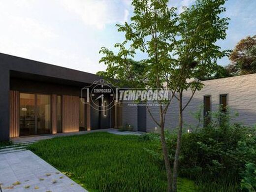 Luxury House for sale in Monza, 890 000 €, Photo 1