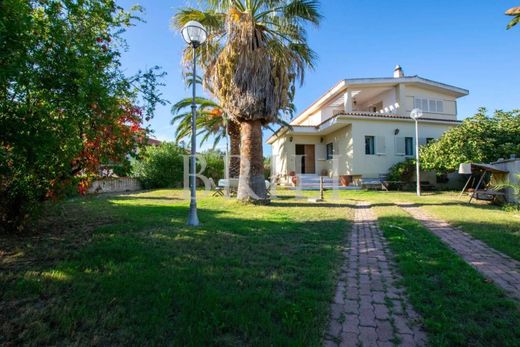 Maison de luxe à vendre à Olbia, 630 000 €, Photo 1