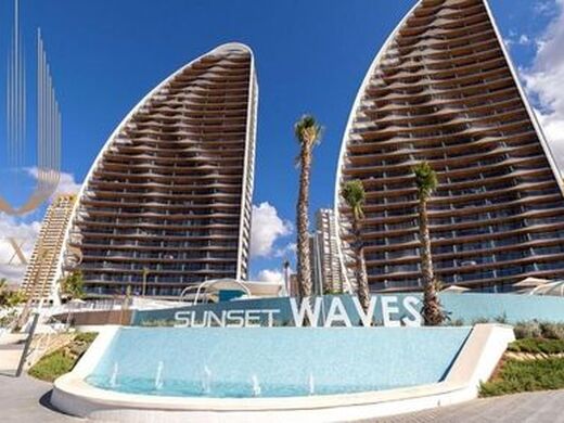 Luxury Apartment for sale in Benidorm, 580 000 €, Photo 1