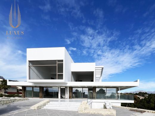 Luxury House for sale in Benidorm, 2 650 000 €, Photo 1