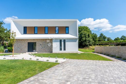 Luxury House for sale in Tinjan, 1 175 000 €, Photo 1