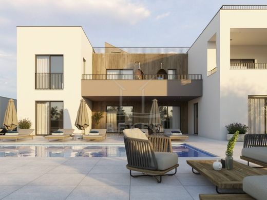 Maison de luxe à vendre à Porec, 1 600 000 €, Photo 5