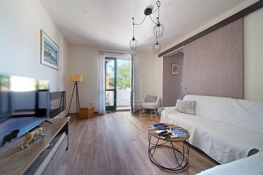 Luxury Apartment for sale in Rovinj, 350 000 €, Photo 1