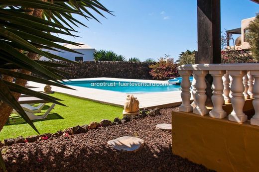 Luxury House for sale in El Cotillo, 1 500 000 €, Photo 1