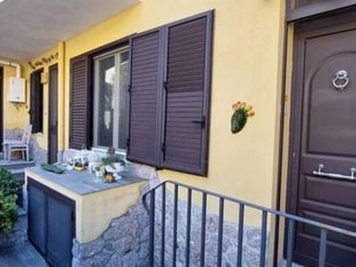 Luxury Apartment for sale in Taormina, 420 000 €, Photo 1