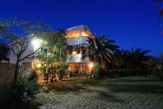 Luxury House for sale in Zadar, 2 100 000 €, Photo 4