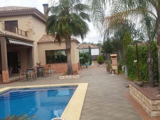 Luxury House for sale in La Carlota, 450 000 €, Photo 2