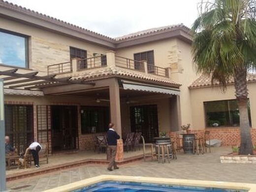 Luxury House for sale in La Carlota, 450 000 €, Photo 3
