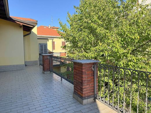 Luxury House for sale in Monza, 1 130 000 €, Photo 4