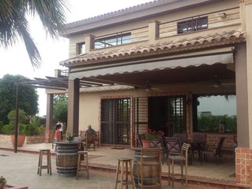Luxury House for sale in La Carlota, 450 000 €, Photo 4
