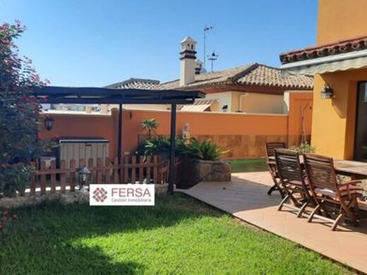 Luxury House for sale in El Puerto de Santa María, 470 000 €, Photo 1