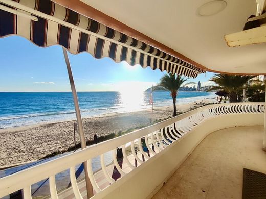 Luxury Apartment for sale in Benidorm, 645 000 €, Photo 1