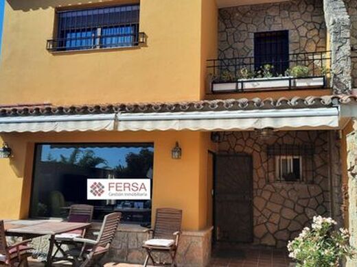Luxury House for sale in El Puerto de Santa María, 470 000 €, Photo 2