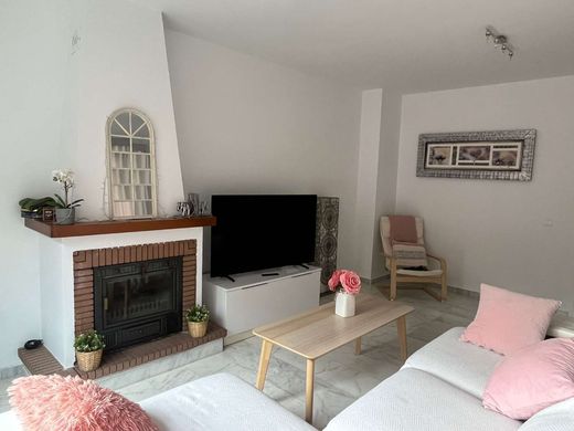 Luxury House for sale in Torre Del Mar, 485 000 €, Photo 5