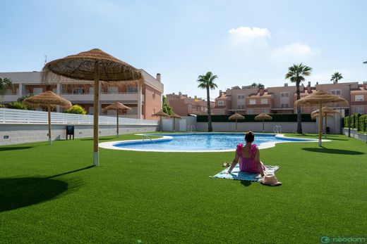 Maison de luxe à vendre à Alicante, 420 000 €, Photo 3