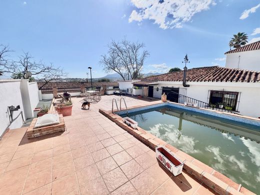 Maison de luxe à vendre à Nueva Andalucia, 795 000 €, Photo 2