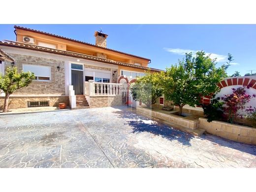 Luxury House for sale in Cocentaina, 400 000 €, Photo 1